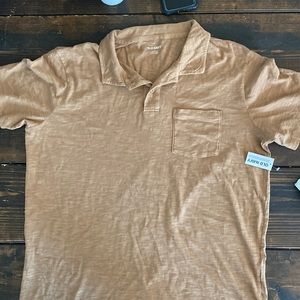 Old Navy collared pocket shirt Size Large